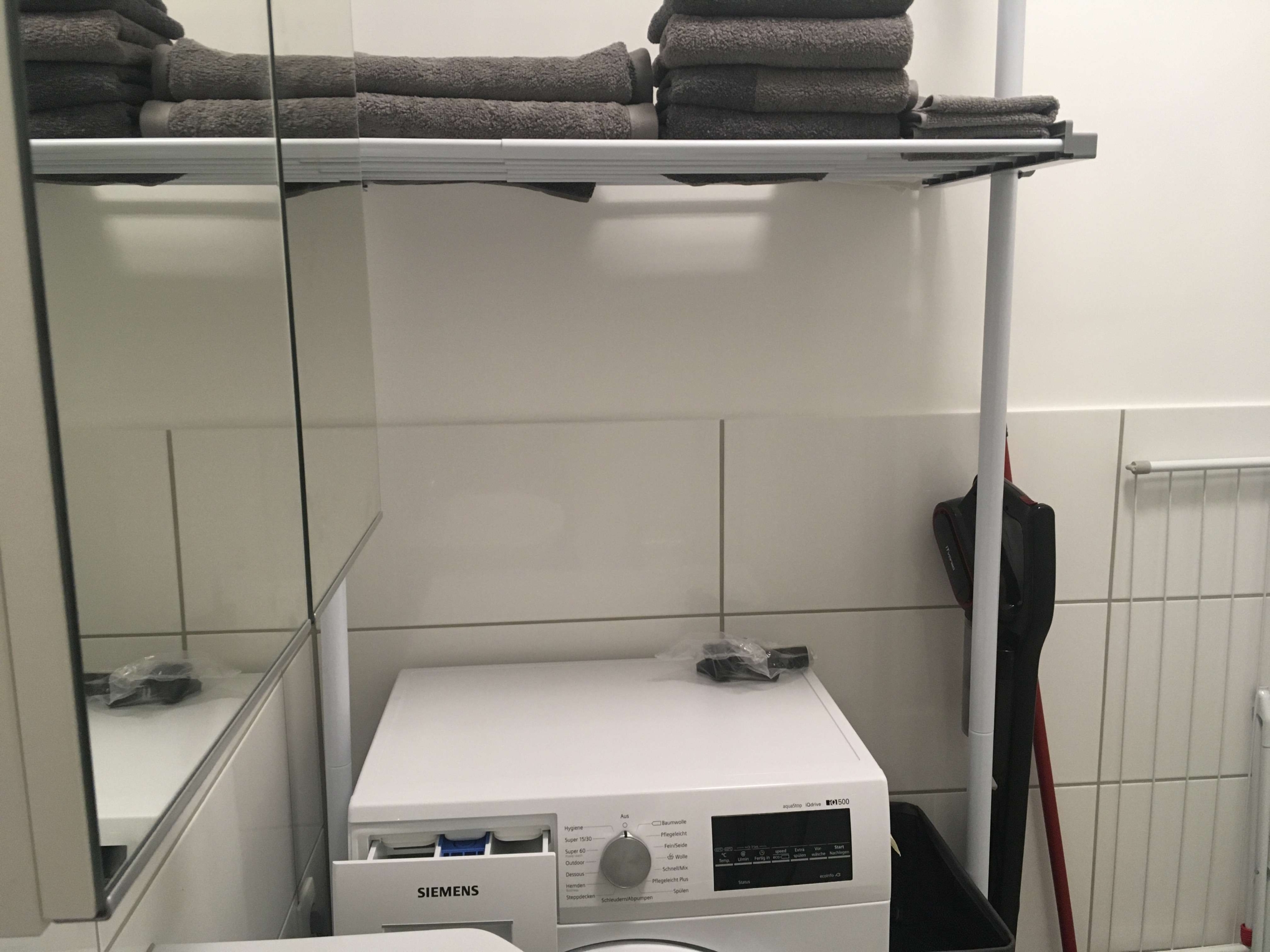 Waschmaschine mit Ablage