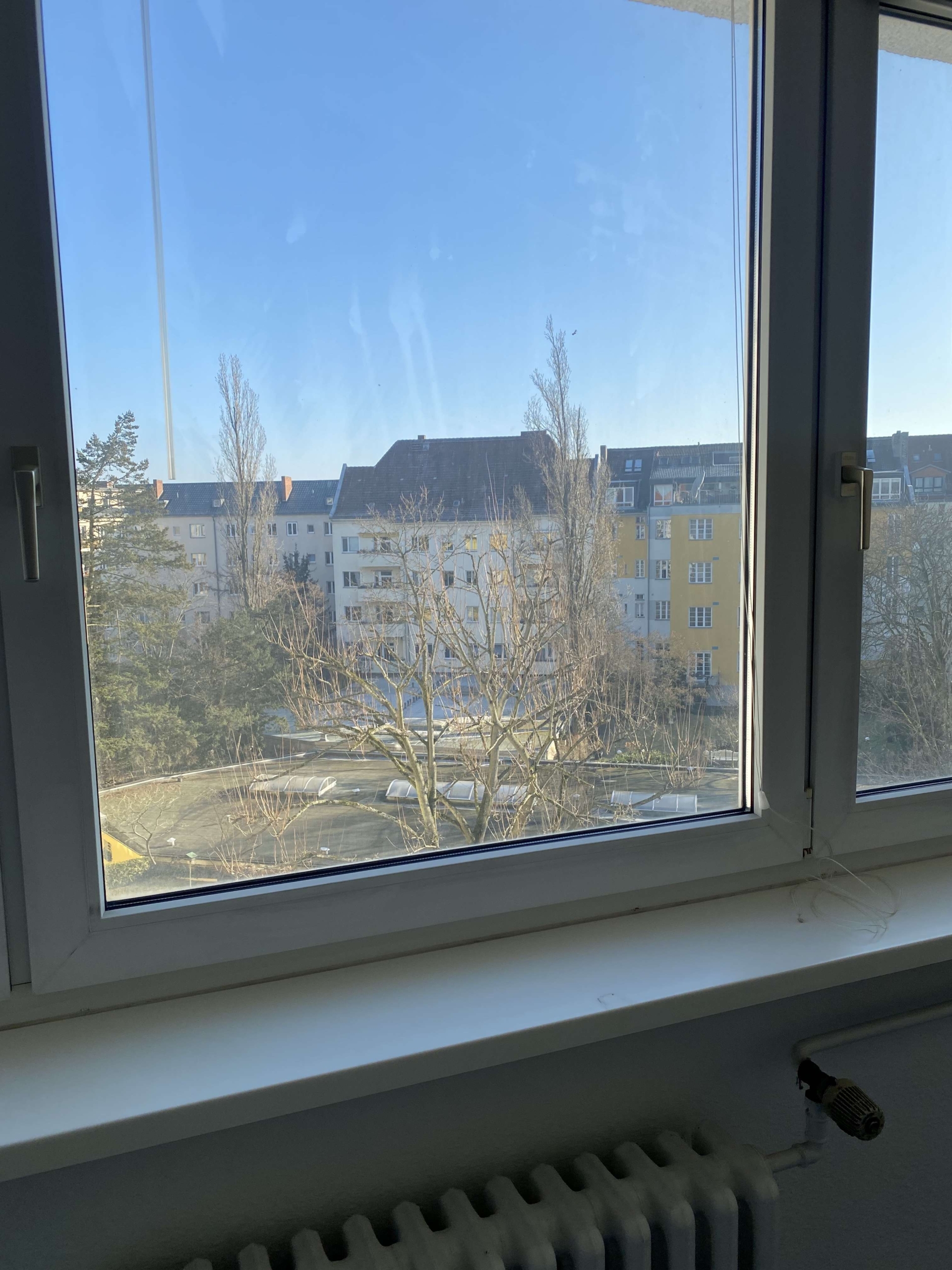Marathonallee_Fenster_nahe